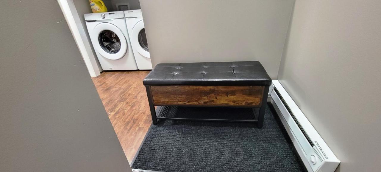 Blue Wave 2 Bedroom Suite Saskatoon Zewnętrze zdjęcie